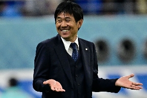 爱游戏平台体验-今日趣图：登贝莱拿金球 亚马尔夺三冠姆巴佩苍天悠悠何薄...