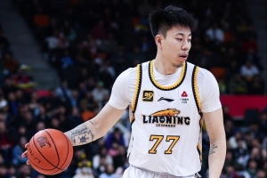 杨鸣：努力把士气调整到最佳 张镇麟将继续缺席今晚的比赛