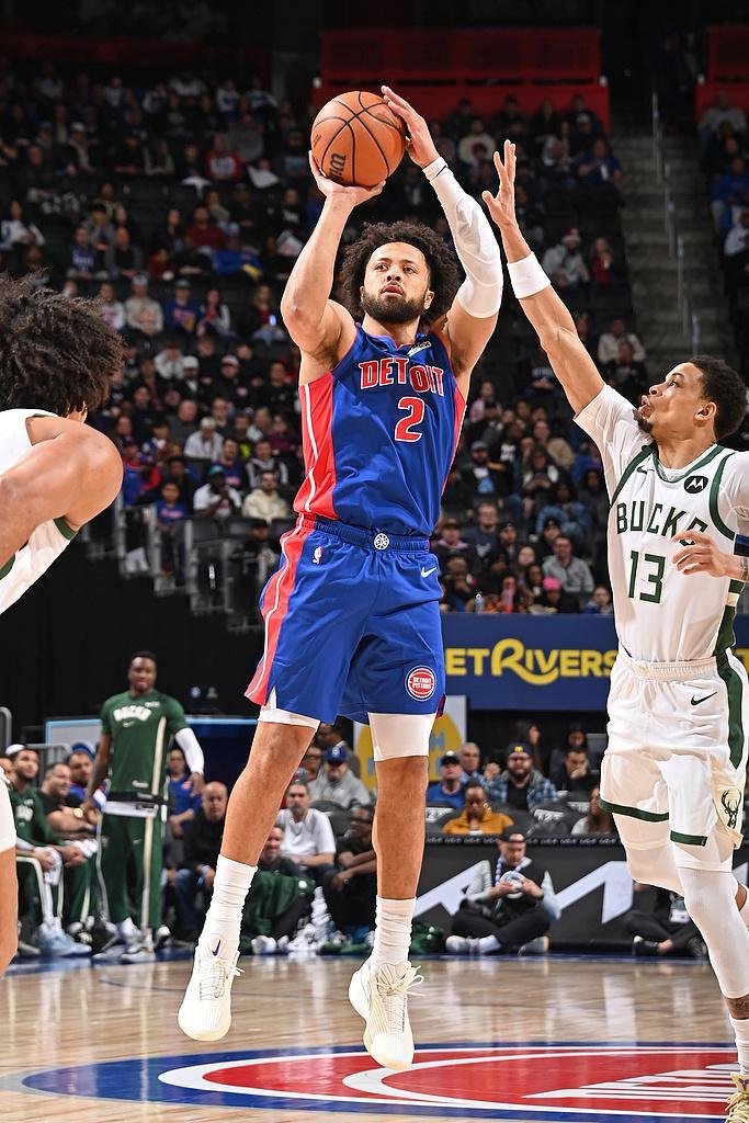 爱游戏游戏平台-坐稳东部第一！活塞18年首次单季两胜雄鹿 坎宁安23+12引7人上双